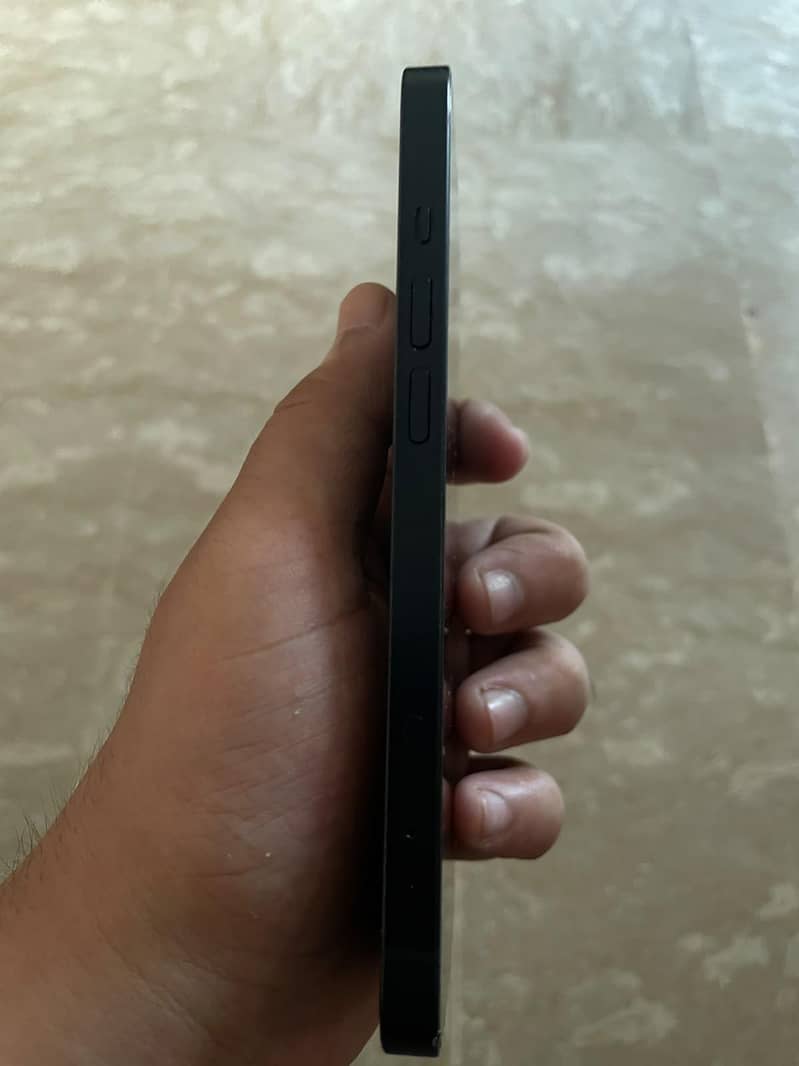 Apple iPhone 13 3