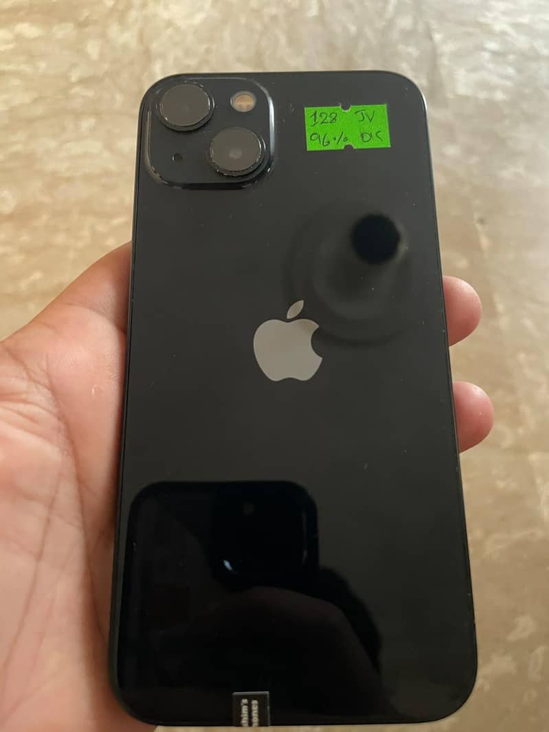 Apple iPhone 13 4