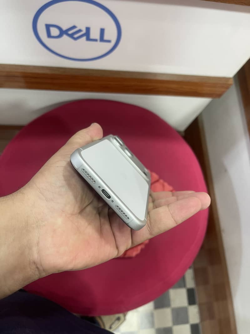 Apple iPhone 17 Pro Max 1
