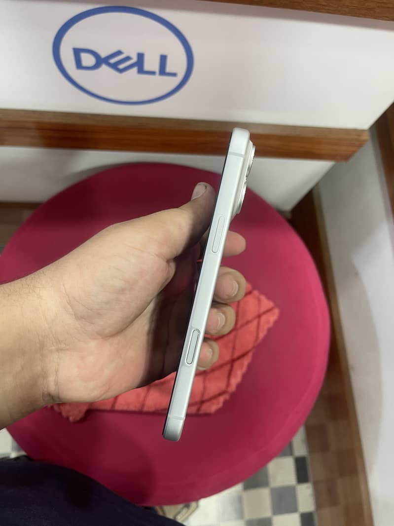 Apple iPhone 17 Pro Max 2