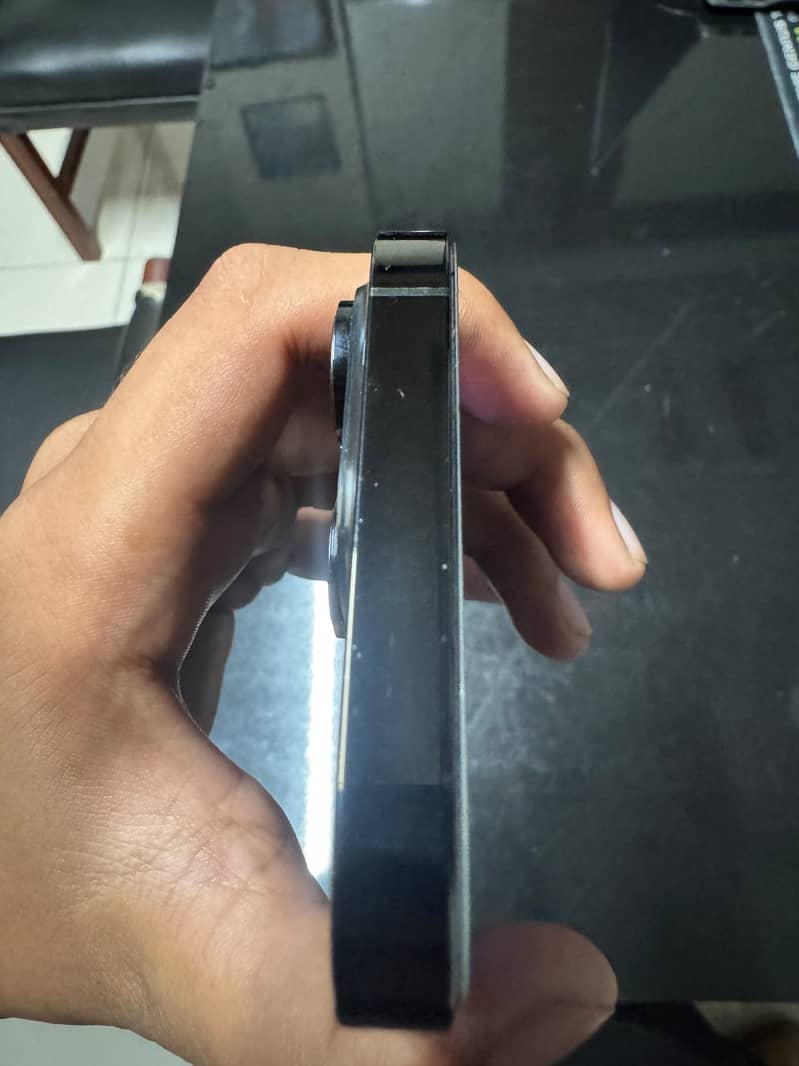 Apple iPhone 14 Pro 4