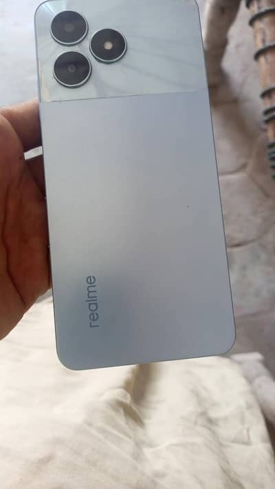 Real me new phone  8 Gb ram 128 storage in good condition
