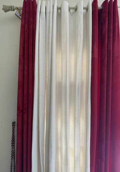 Curtain set