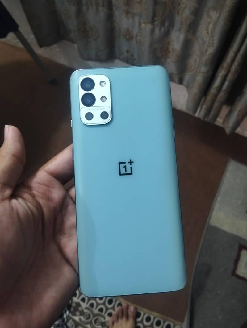 One Plus 9R 0