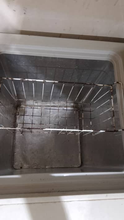 Dawlance Deep freezer 3 years used available for sale
