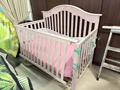 Baby cot( zubaidas)