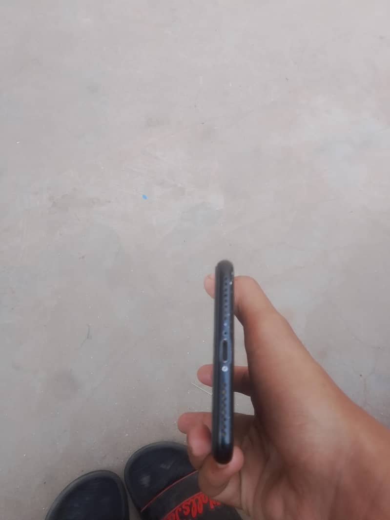 Apple iPhone 7 Plus 1