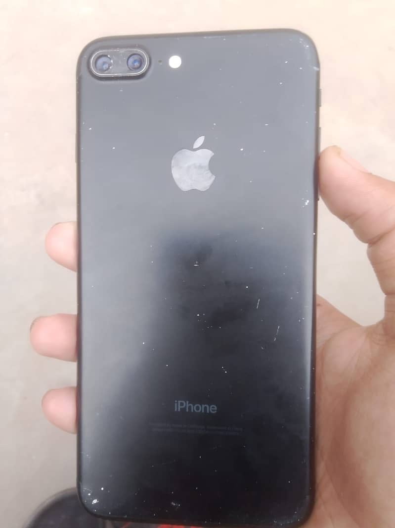 Apple iPhone 7 Plus 3