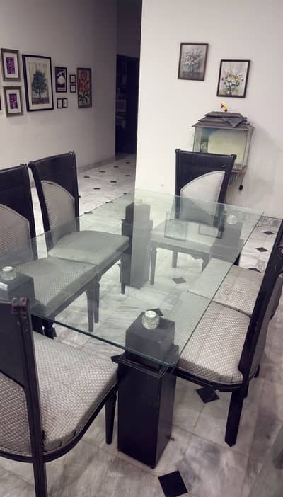 6 seater dining table with double glass. 7/10 condition