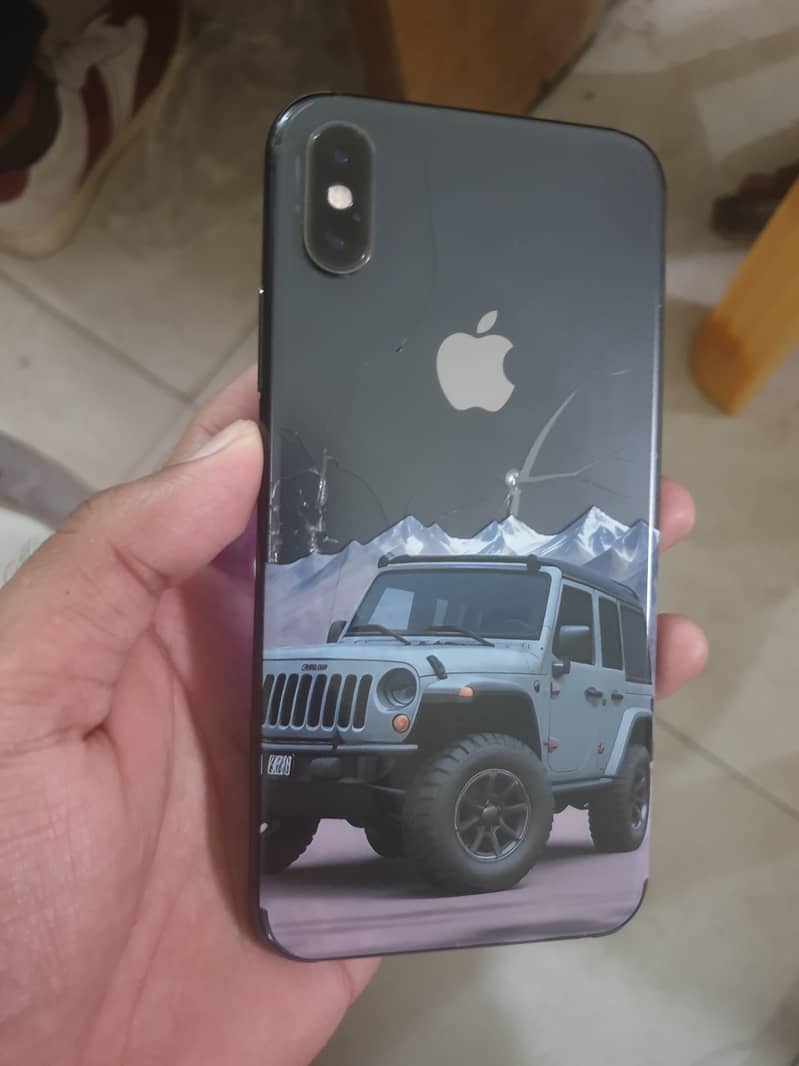 Apple iPhone Xs 1