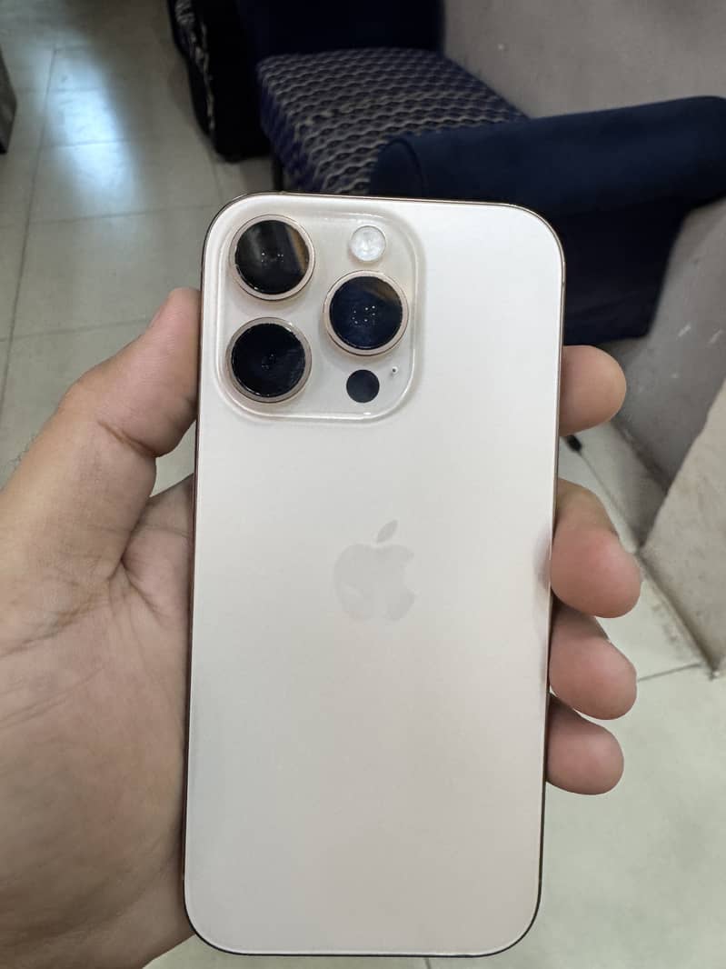 Apple iPhone 16 Pro 2