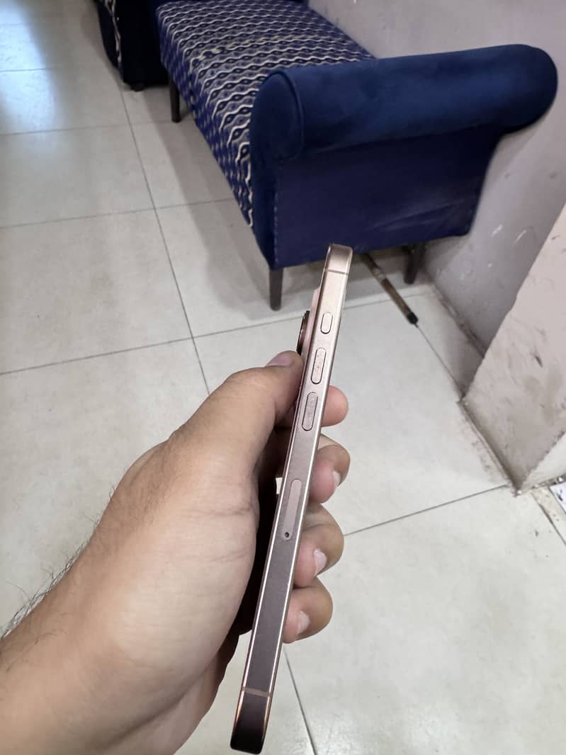 Apple iPhone 16 Pro 5