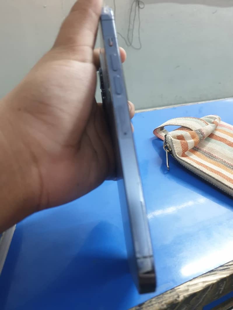 Apple iPhone 13 Pro Max 3
