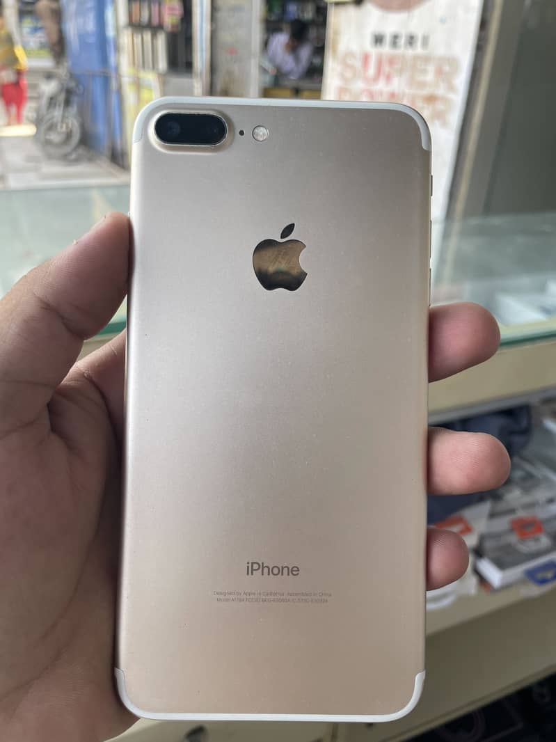 Apple iPhone 7 Plus 0