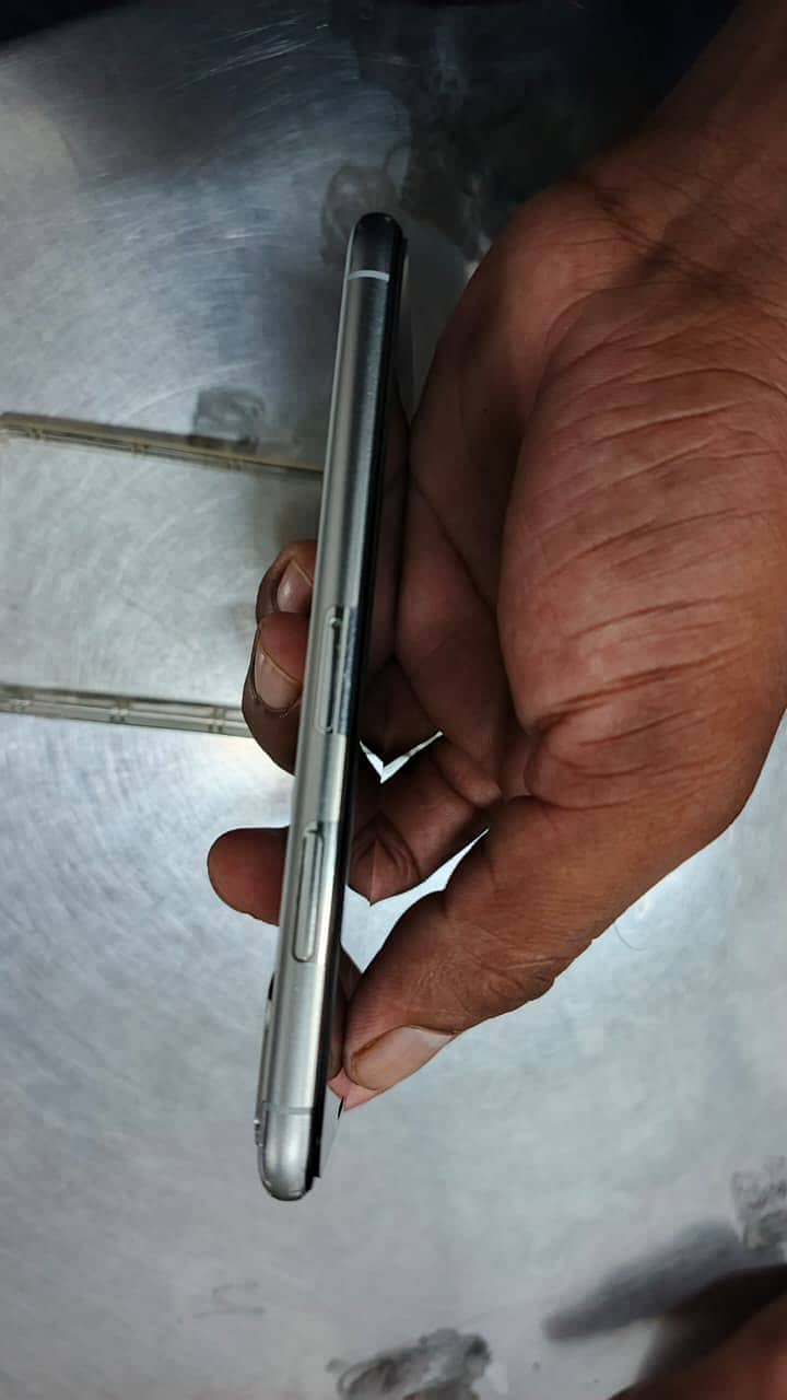 Apple iPhone X 0
