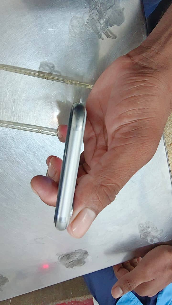 Apple iPhone X 7