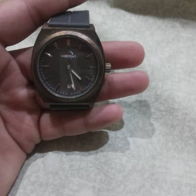 Hey watch very beautiful straps just some rust at frame