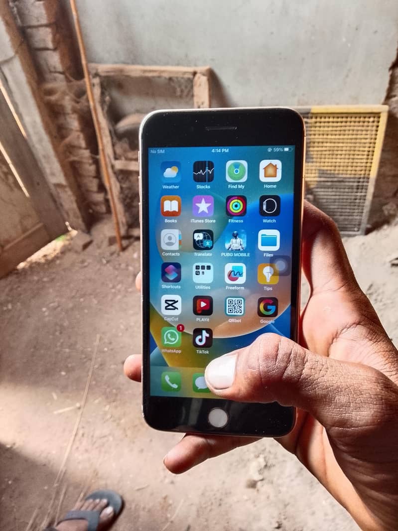Apple iPhone 8 Plus 0