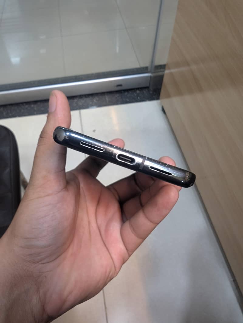 Google Pixel 8 Pro 4