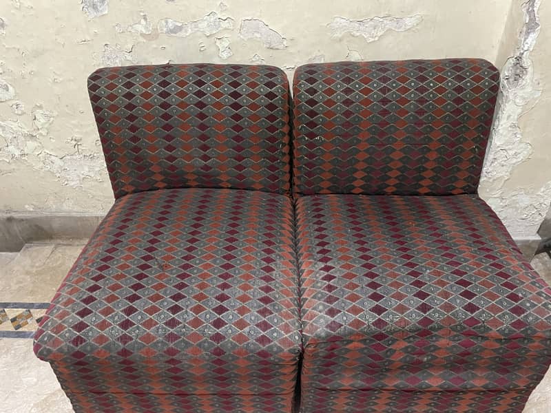 Sofas with 2 seter and 3 seter 4