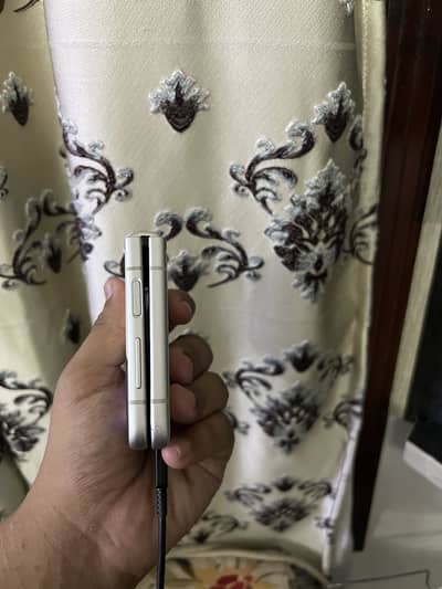 Samsung Mobile Z Flip 3