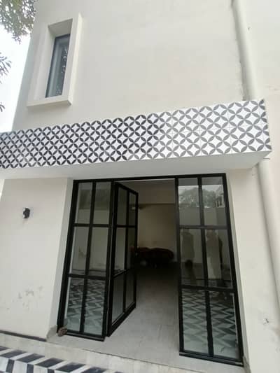 1 Kanal Commercial Use House For Rent In Gulberg