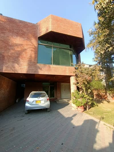 1 Kanal Commercial Use House For Rent In Gulberg
