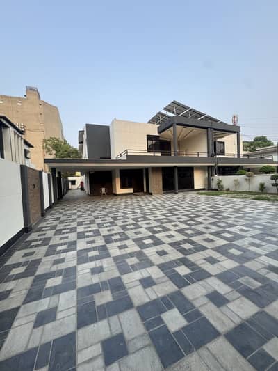 2 Kanal House Available For Rent In Gulberg Near Main Boulevard