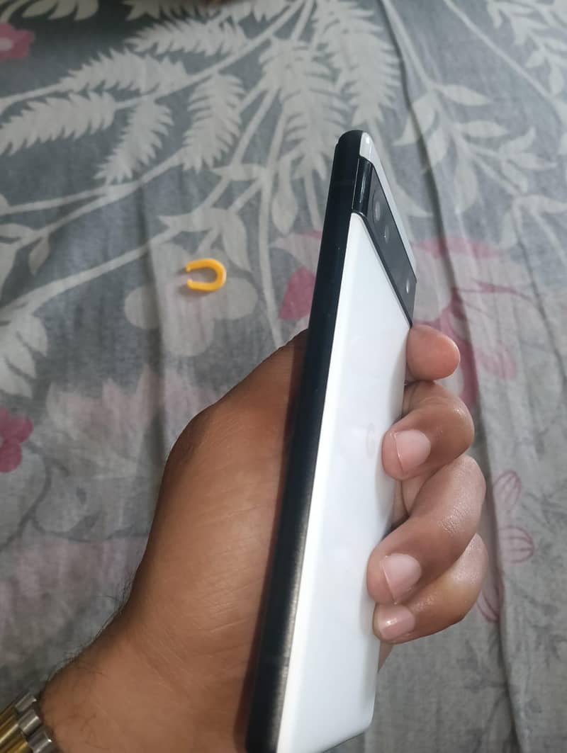 Google Pixel 6a 1