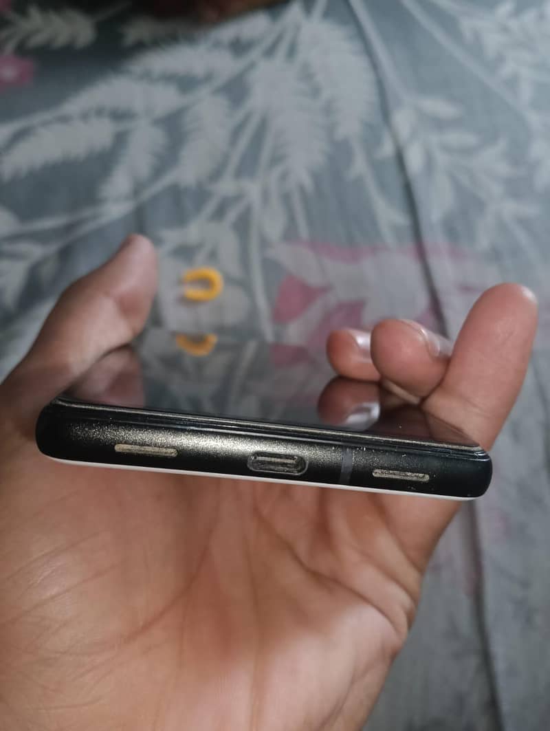 Google Pixel 6a 3