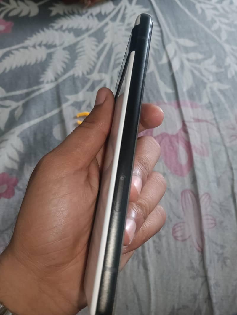 Google Pixel 6a 5