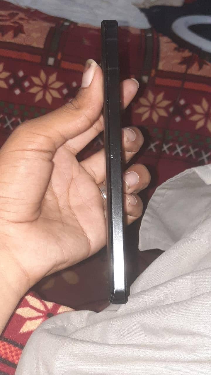 Sharp Aquos R7 7