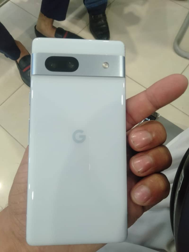 Google Pixel 7a 4