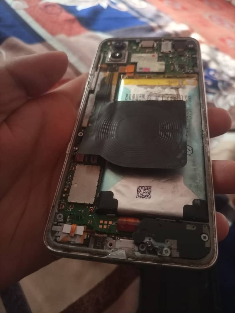 Sharp Aquos R3 2