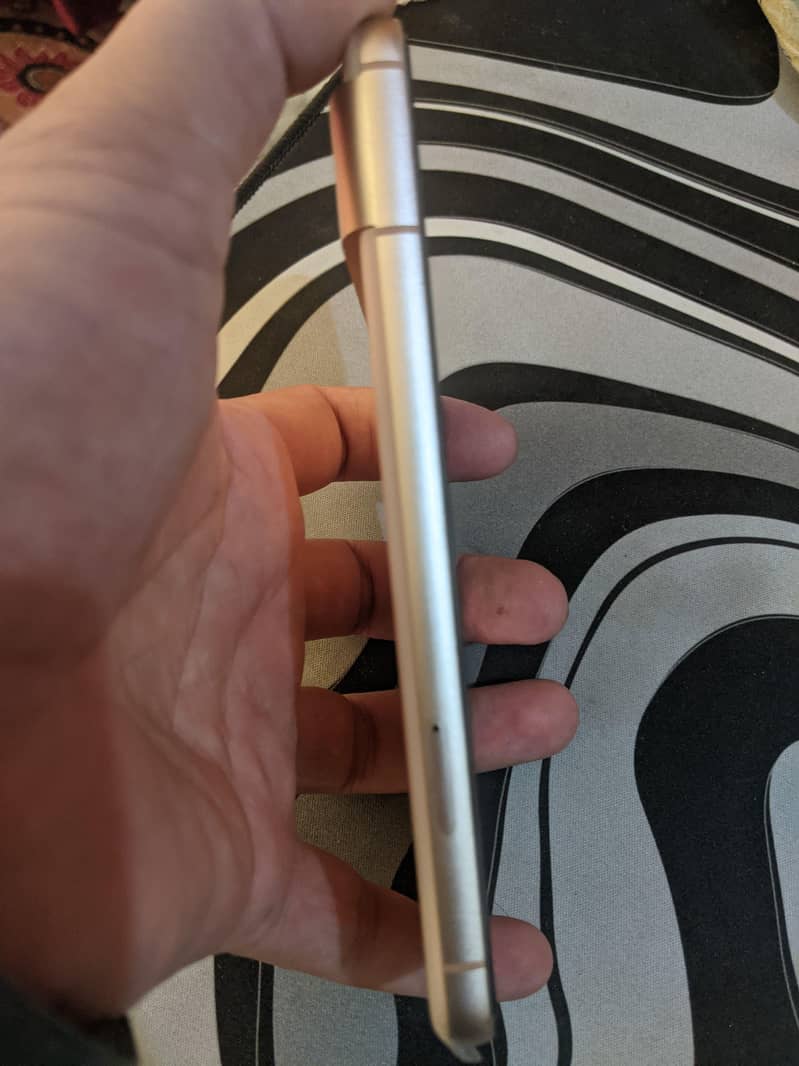 Google Pixel 8 2
