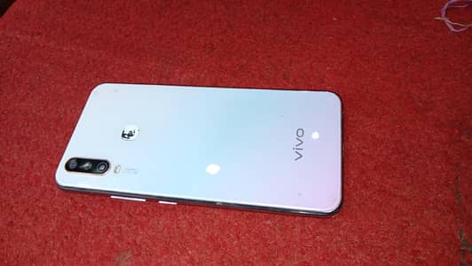 Vivo Y17