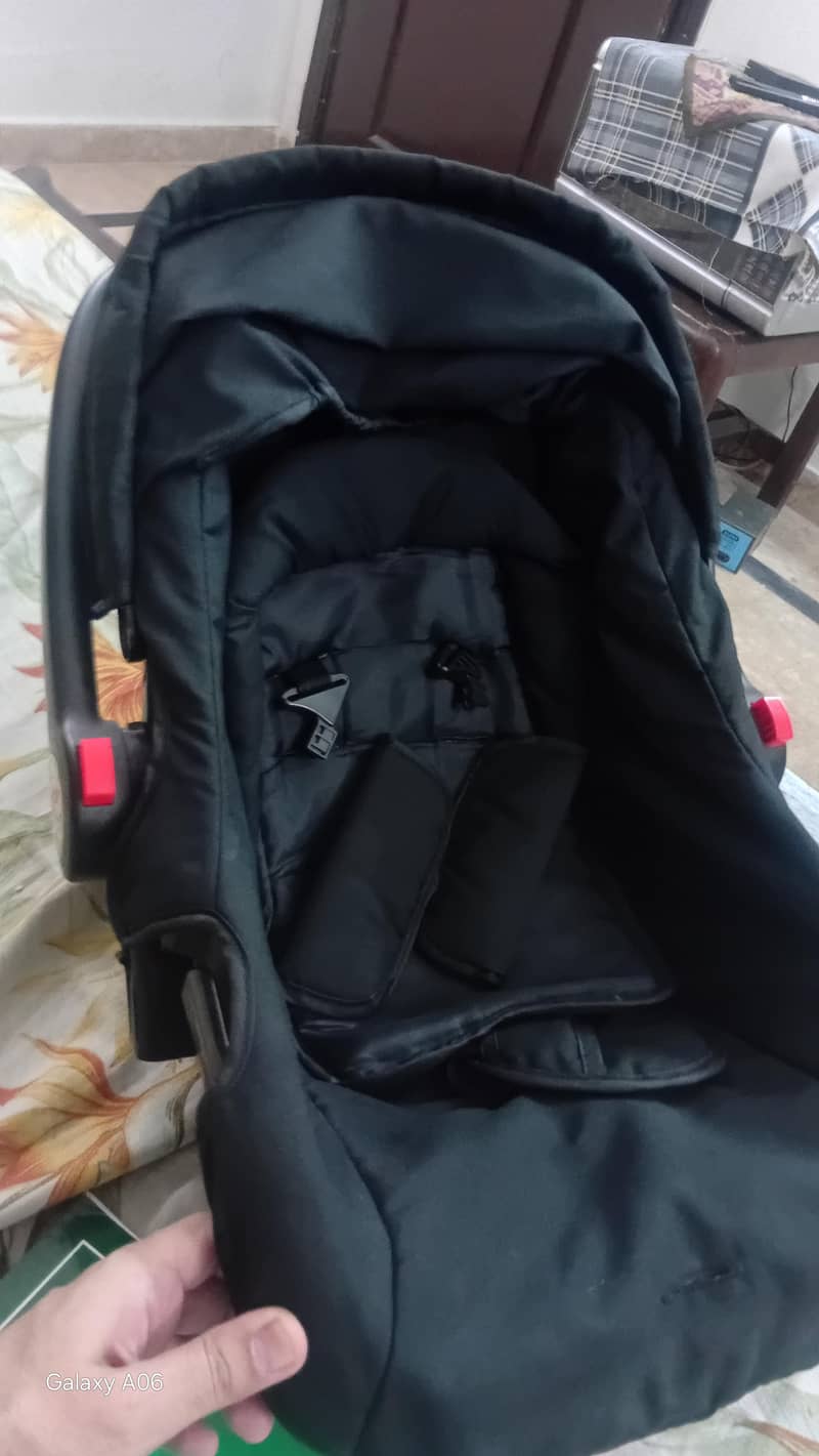 Baby Carry Cot 6