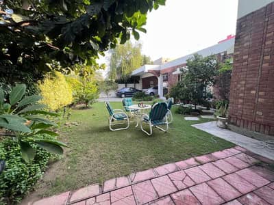2 Kanal Used Modern Design Single Story Bungalow For Sale At Prime Location Of Dha Lahore Near To Park Masjid & Commercial Market .