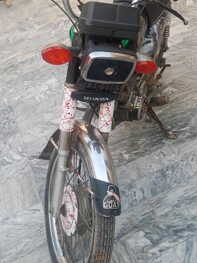 Honda 125 — 2011 Model | Lahore Number