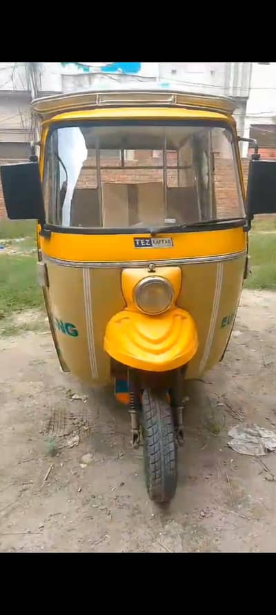Tez Raftar Auto Rickshaw 25/26 Neat & Clean