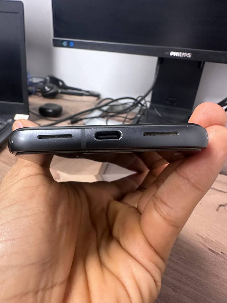 Google Pixel 8 2