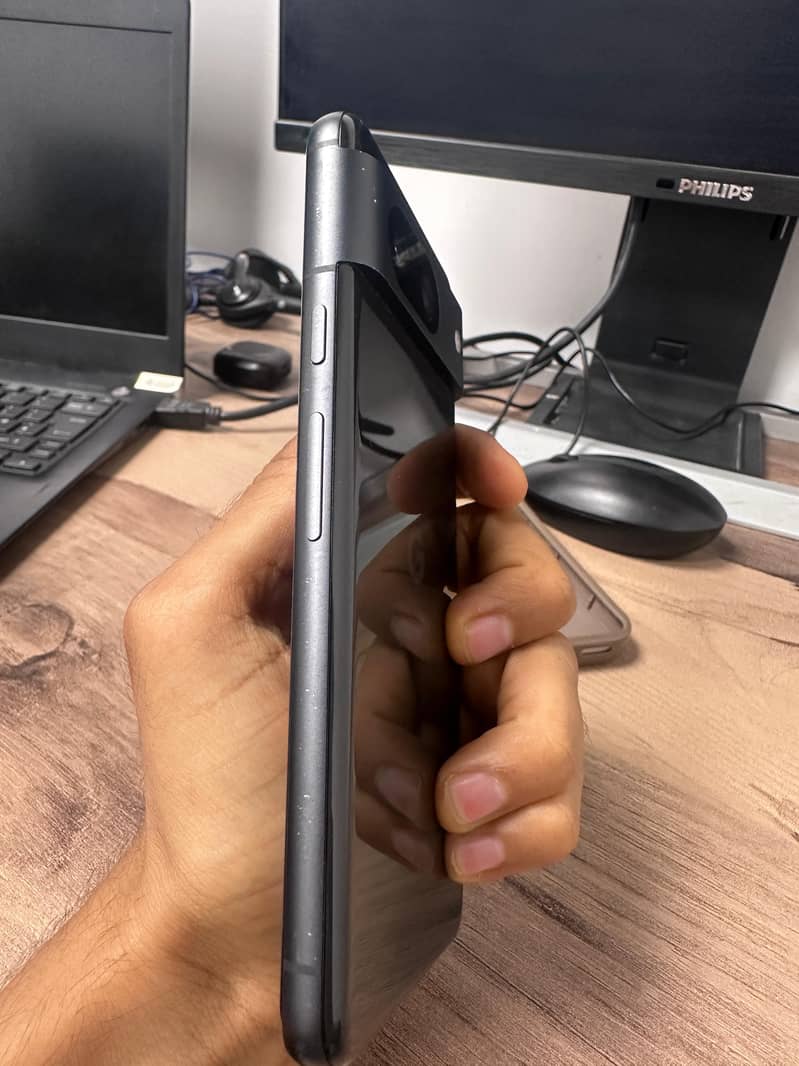 Google Pixel 8 4