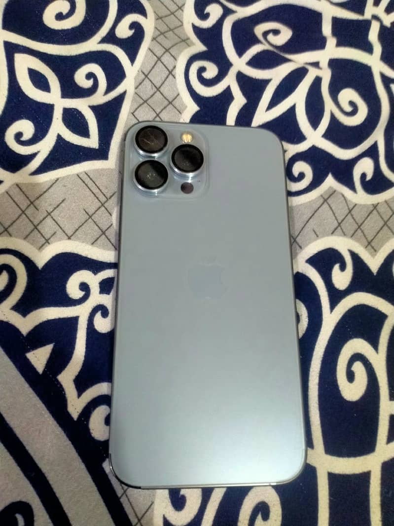 Apple iPhone 13 Pro Max 1