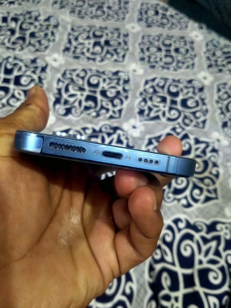 Apple iPhone 13 Pro Max 4
