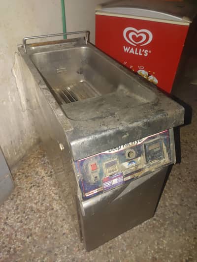 fryer chiller hand blender etc