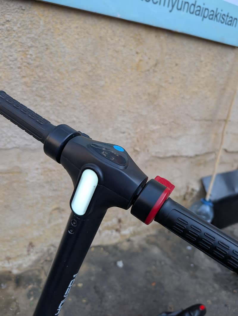 hover Electric Scotty 4