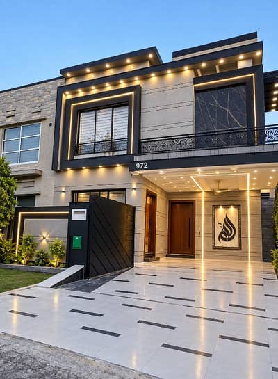 Beautiful Brand New 8 Marla House | Prime Location | Bahria Town Lahore