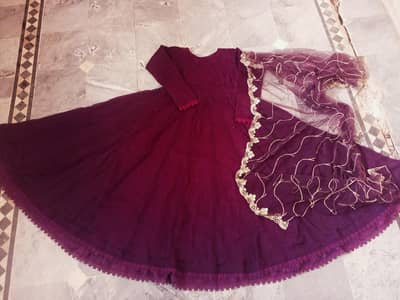 condition 10 by 10 only  1 time wear full flayer long purple maxi