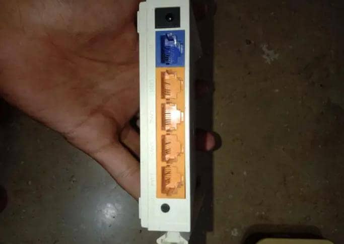 TP LINK ROUTERS 4 8