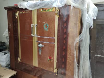 bari store almaari (Paiti + Almaari = Paita)